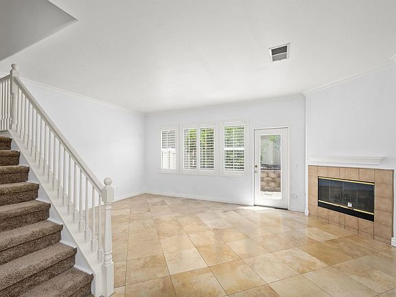5th image of 6369 Avenida De Las Vistas Unit 4
