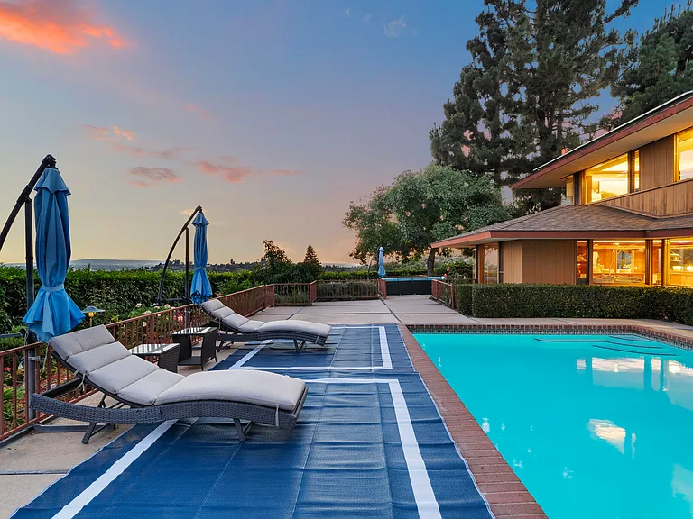 540 Reposado Dr — Photo 3