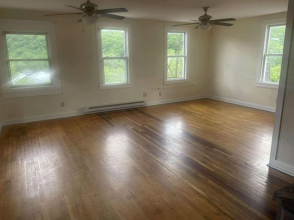 Livingroom/dining area