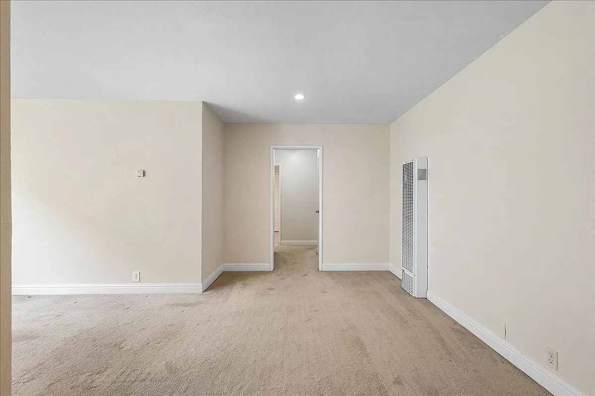 Building Photo - 2234 Santa Clara Ave #B