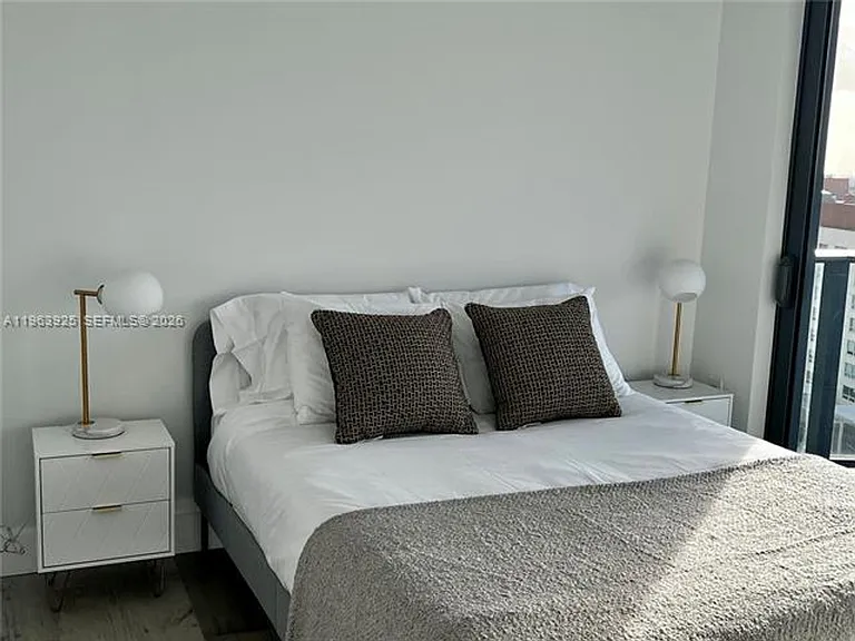 121 34th St #CU-1516 — Photo 11