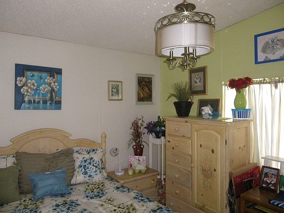 3rd image of 2565 Toiyabe St