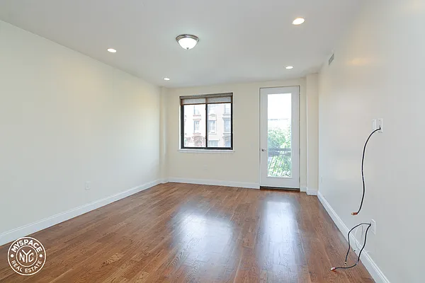 Rented by MySpaceNYC | media 4