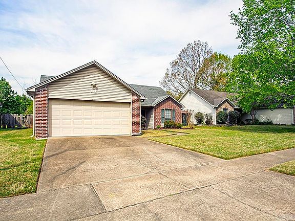 3rd image of 75 Redleaf Cir