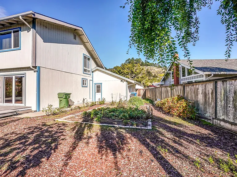 720 Toulouse Ct — Photo 36