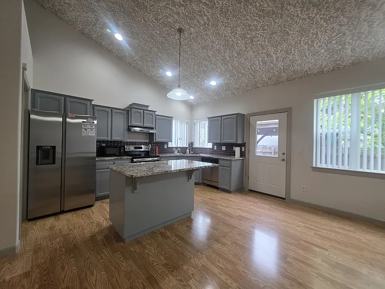 4373 Hearth St NE — Photo 15