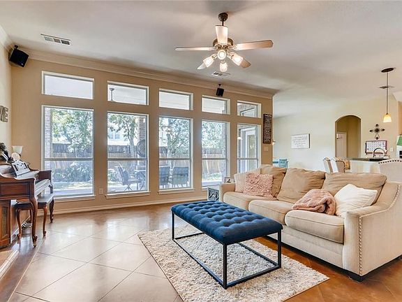 4th image of 2507 Chambray Ln