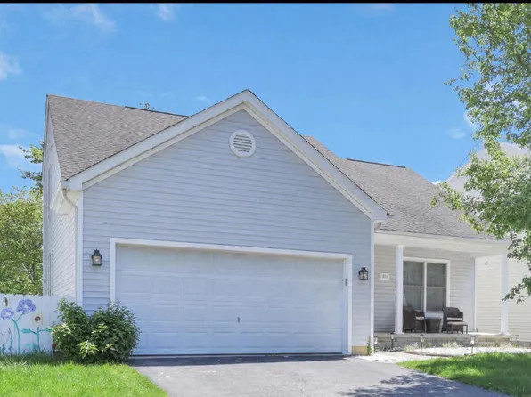 8578 Smokey Hollow Dr, Lewis Center, OH 43035