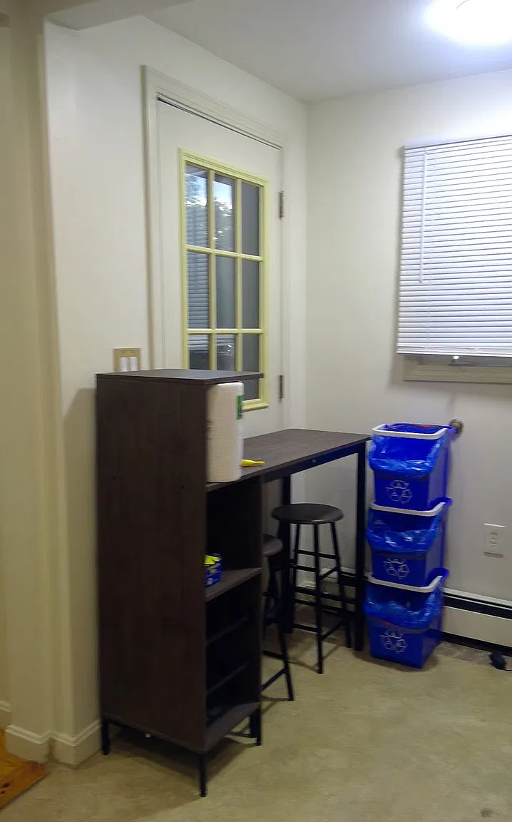 Studio, 700 sqft, $2,175 — Photo 4