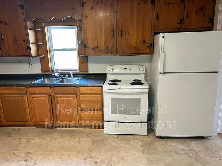 209 Tanner Ln — Photo 10