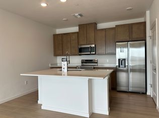 6153 N Ceylon St BUILDING 5-301, Denver, CO 80249