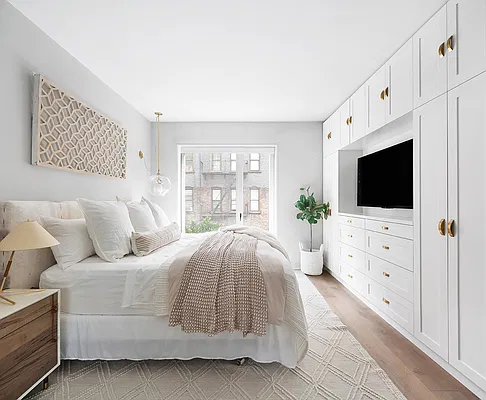 Sold by Douglas Elliman | media 8