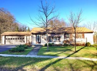 3 Karen Dr, Silver Creek, NY 14136
