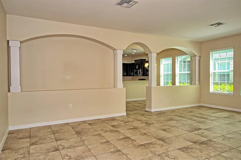 3 bed, 2.5 bath, 1771 sqft, $2,400 — Photo 3