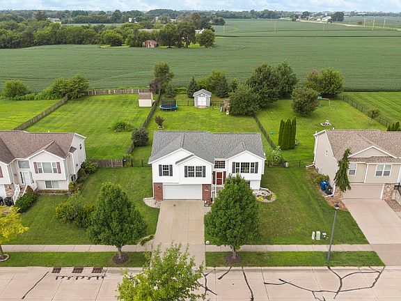 3rd image of 1616 Jenna Dr