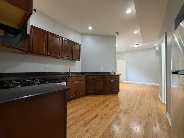 2944 W Lexington St APT 2E, Chicago, IL 60612