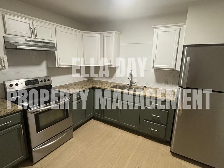 550 N Sheridan St — Photo 5