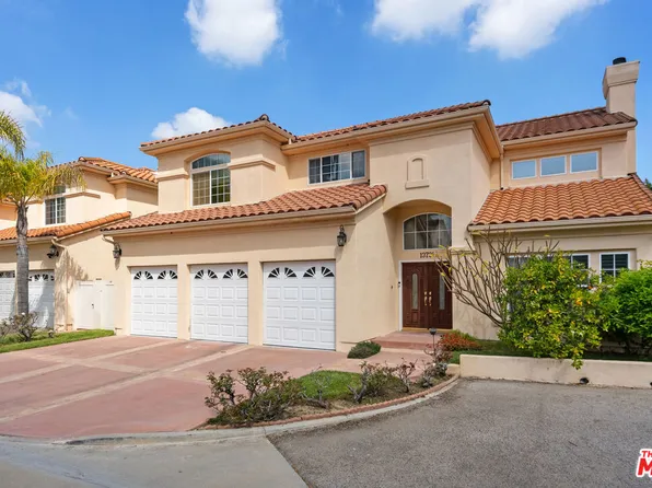 13731 Mammoth Pl, Sherman Oaks, CA 91423