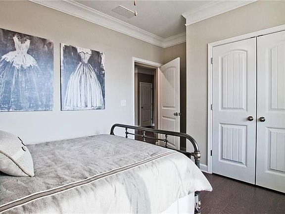 5th image of 735 Rockwood Ct
