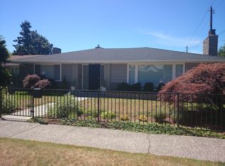 3669 W Viewmont Way W, Seattle, WA 98199