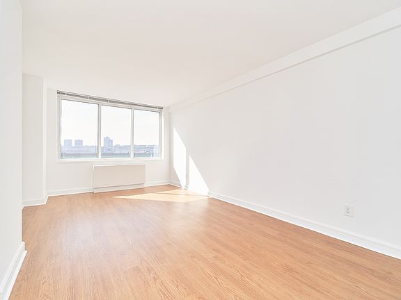 3rd image of 140 Riverside Blvd APT 417