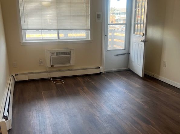 1064 Chambers Ct APT 106