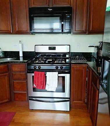 5th image of 2608 W Rosemont Ave APT C2