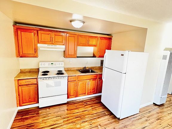 2nd image of 140 Santa Clara Ave APT 3