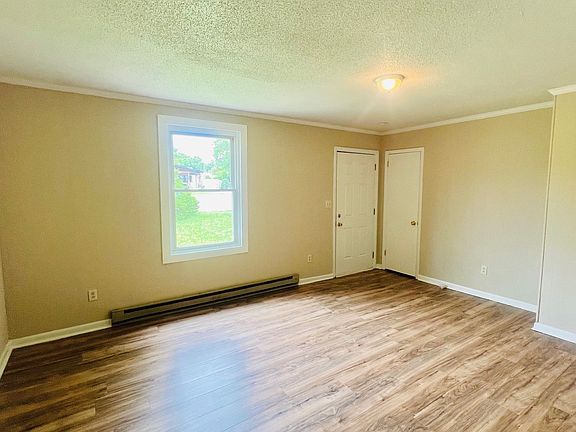 4th image of 111 Bandywood Ct