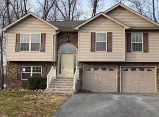 183 Basin Dr, Inwood, WV 25428