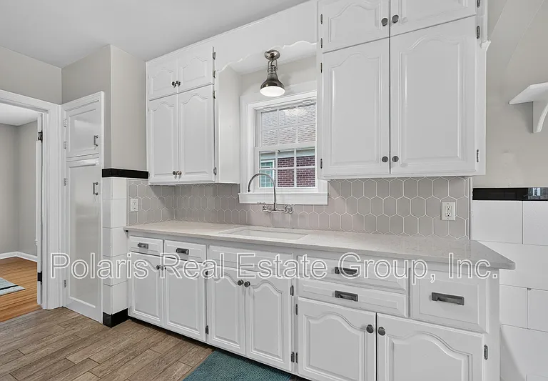 5428 E 10th St — Photo 14