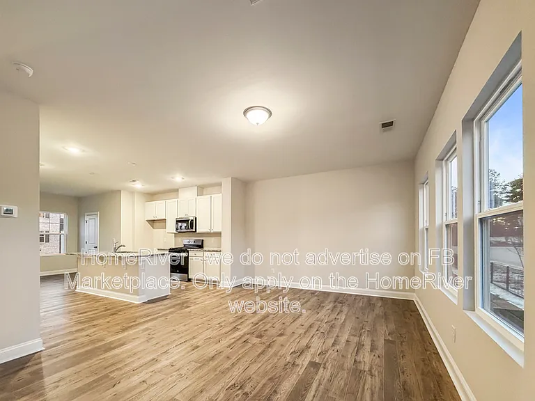2021 Fishamble St — Photo 4