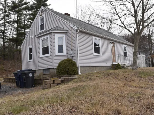 796 Charlton St, Southbridge, MA 01550