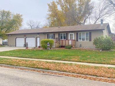 2010 14th Ave SE, Aberdeen, SD, 57401