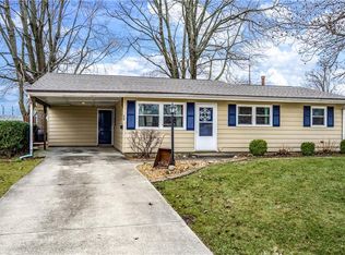 25 Rollin Hills Blvd, Effingham, IL 62401