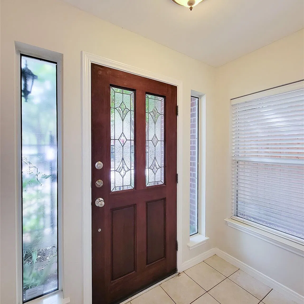 3 bed, 3.5 bath, 2169 sqft, $2,950 — Photo 3