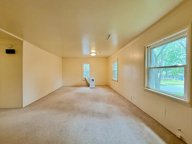 335 S Blaine Ave #2 — Photo 4