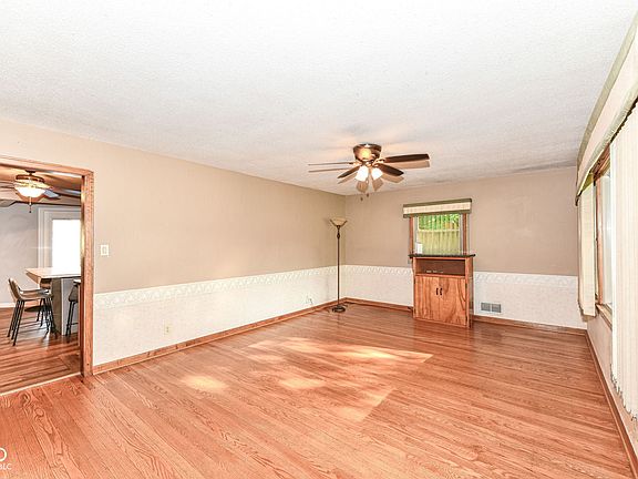 3rd image of 3515 Lindenwald Dr