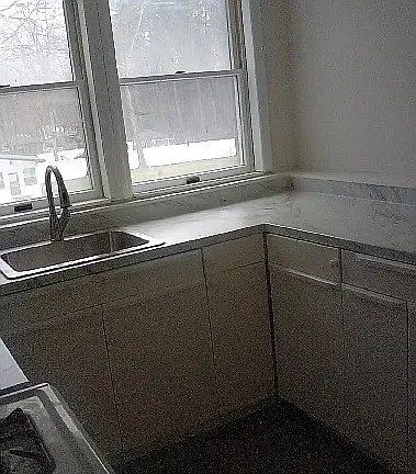 4 bed, $2,150 — Photo 2