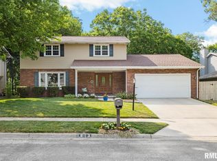 1613 W Country Oaks Ct, Dunlap, IL 61525