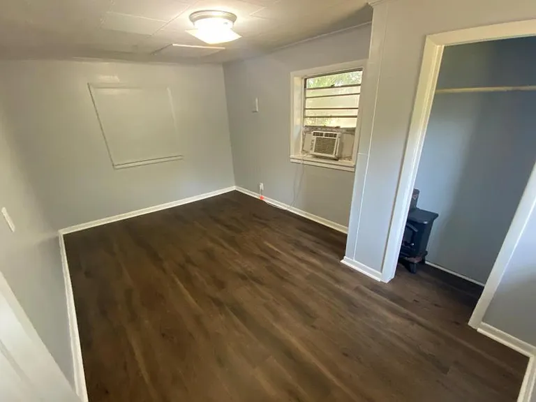 416 Mill Ave — Photo 3