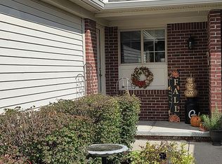 4702 Summer Ridge Dr, Howell, MI 48843