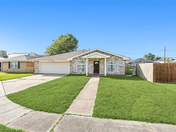 2204 Gallant Dr, Chalmette, LA 70043