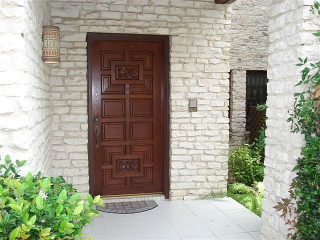 2nd image of 6747 Congressional Blvd