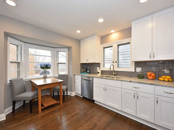 5th image of 8815 W Burleigh St