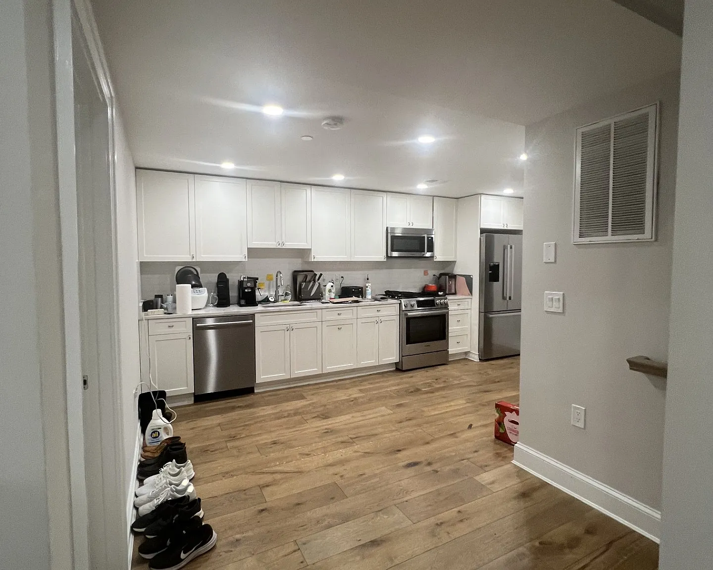 4 bed, 1295 sqft, $5,000 — Photo 2