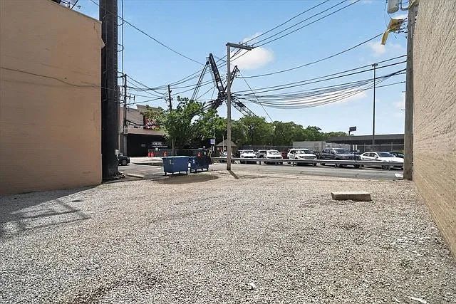 607 W Roosevelt Rd — Photo 52