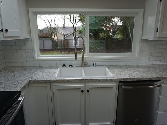 5th image of 3403 E 12th St
