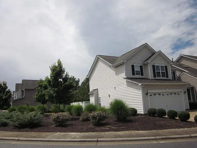 120 Hilda Grace Ln — Photo 2