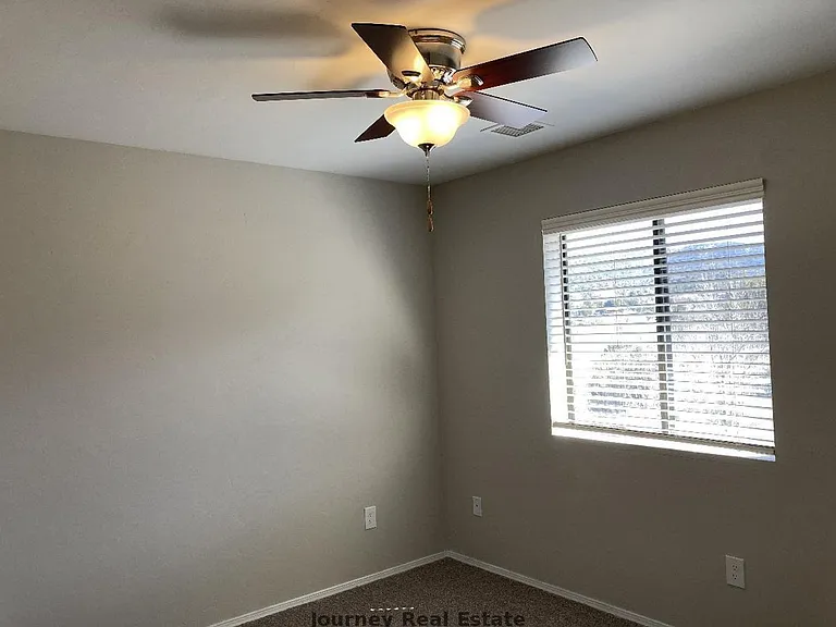 1305 Moore Pl — Photo 11
